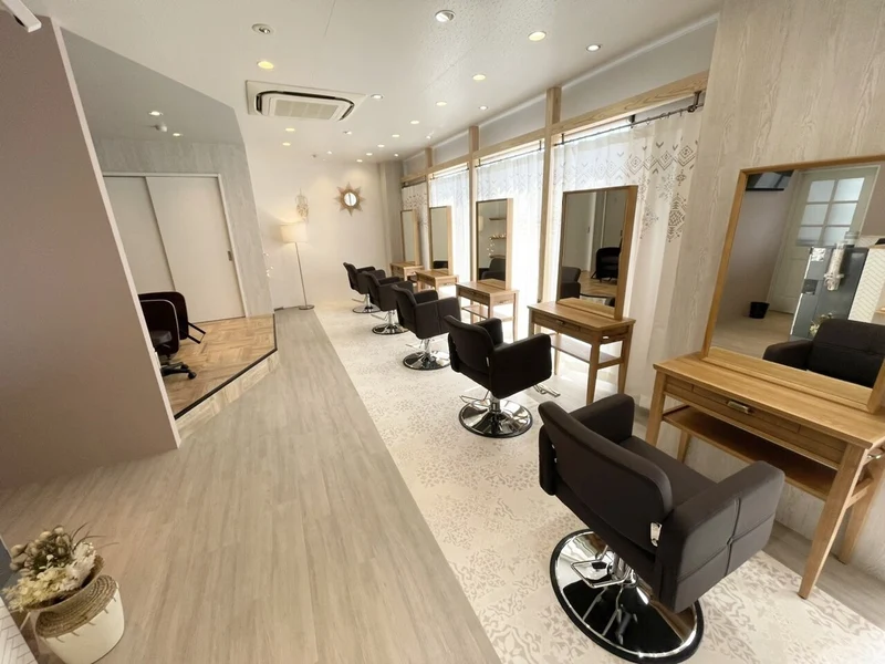 Agu hair woody 三田ウッディタウン店【アグ ヘアー ウッディ】店内