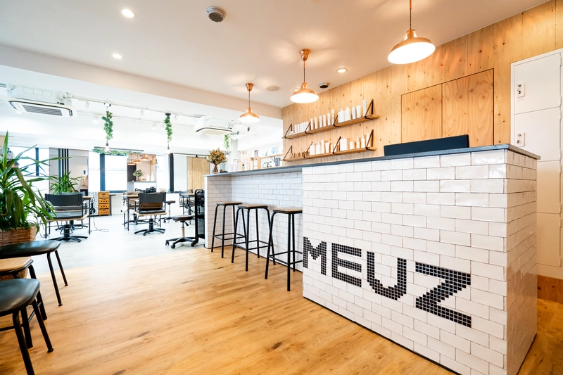 MEUZ(ミューズ)店内