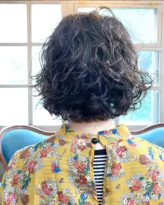 個性派ヘアスパイラルパーマボブ